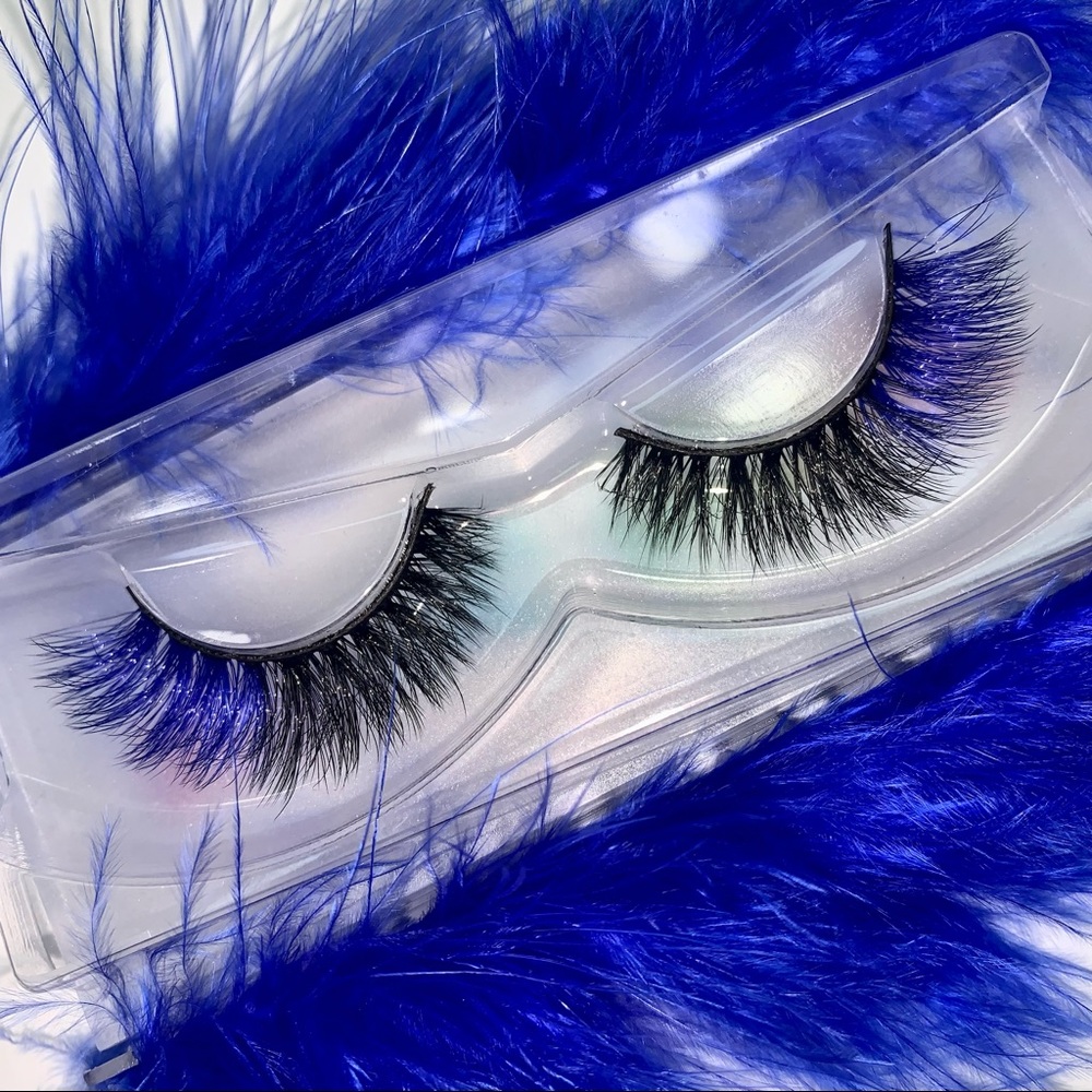 Blue color eyelashes